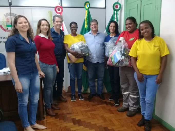 Associações de Catadores recebem doação de materiais em parceria com o ECOTRES