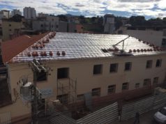 Prefeito Mário Marcus e assessores da prefeitura acompanham a obra do Hospital de Campanha