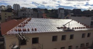 Prefeito Mário Marcus e assessores da prefeitura acompanham a obra do Hospital de Campanha