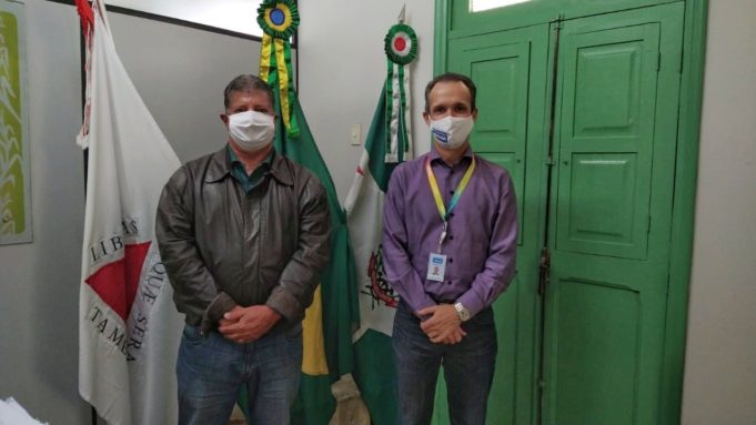 Prefeito recebe Diretor Presidente da Copasa e apresenta demandas do município