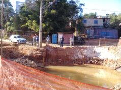 Prefeito acompanha obras em andamento. Estradas rurais passam por manutenção