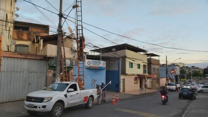 Prefeitura inicia serviços de melhorias na iluminação pública da cidade