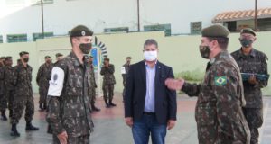 Prefeito Mário Marcus participa da formatura de mais uma turma de atiradores no TG