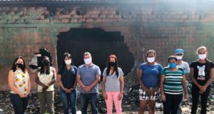 Prefeitura e instituições parceiras apoiam as associações de recicláveis para recuperação após incêndio que destruiu galpões