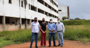 Obra do Hospital Regional passa por avaliação do Estado que sinaliza possibilidade de conclusão