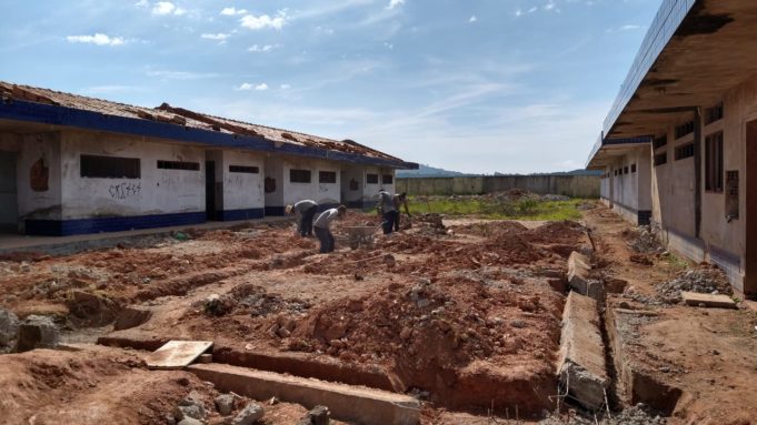 Secretários acompanham andamento da obra da Creche do Bela Vista