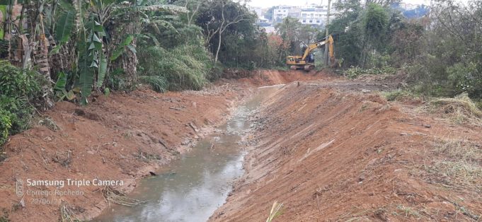 Serviços essenciais e obras são realizados diariamente no munícipio