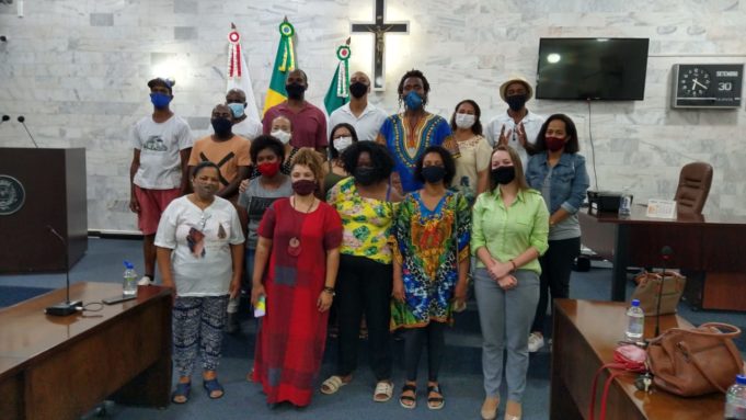Administração municipal apoia projeto que amplia espaço de valorização da consciência negra Representantes do Movimento
