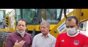 Administração municipal recebe máquinas pesadas, reforço para realização de serviços essenciais à população