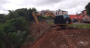 Prefeitura inicia obra de contenção da Rua Barão de Suaçuí