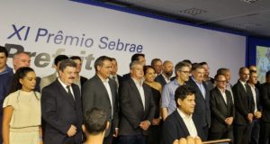 Prefeitura de Lafaiete recebe reconhecimento em premiação do Sebrae