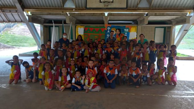 CAIC REALIZA MOMENTO CÍVICO E CULTURAL