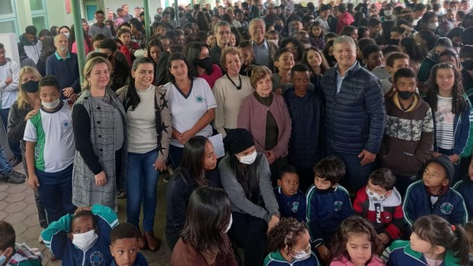 Escola Nilce Moreira recebe momento cívico