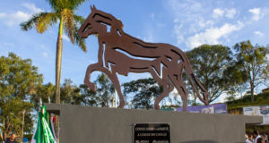 Lafaiete recebe praça revitalizada e monumento