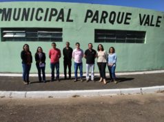 Comitiva de Desterro de Entre Rios visita cemitério Vale do Ipê