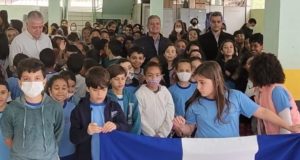O momento cívico aconteceu na Escola Municipal “Marechal Deodoro da Fonseca” nesta semana