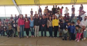 CAIC HOMENAGEIA SERVIDORES PELOS 25 ANOS DE TRABALHO NA ESCOLA