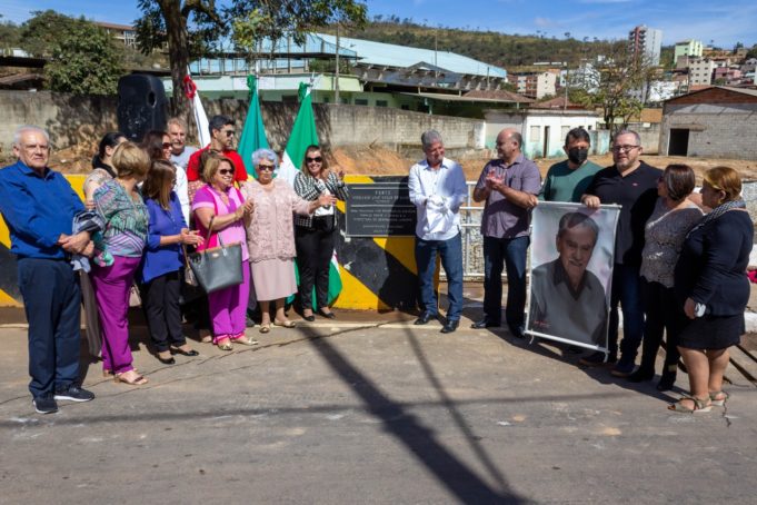 Prefeitura entrega mais três obras em Lafaiete