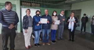 Momento cívico na Escola Municipal Luiz Carlos Gomes Beato