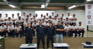 Guarda Municipal de Lafaiete, palestra em curso de formação em Ubá