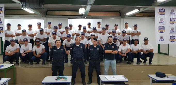 Guarda Municipal de Lafaiete, palestra em curso de formação em Ubá