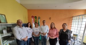 Secretaria Municipal de Educação realiza encontro com a Associação Mães Unidas pela Deficiência