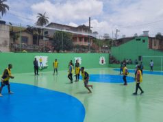 Prefeitura entrega, em Buarque de Macedo, quadra de esportes totalmente revitalizada