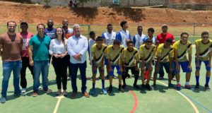 Prefeitura entrega mais uma obra, nova quadra no Bairro Santa Maria