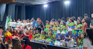 VIII Festival de Dança Escolar lota Teatro Municipal e encanta presentes