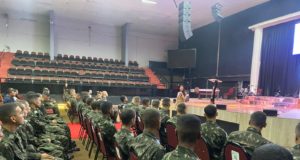 O Tiro de Guerra 04-032 participou de palestra sobre preservação da vida e saúde mental