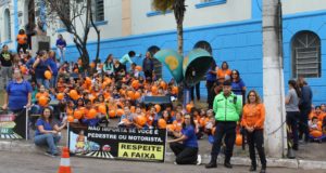 Centro Municipal de Educação Infantil promove Blitz Educativa