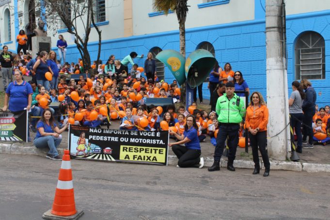 Centro Municipal de Educação Infantil promove Blitz Educativa