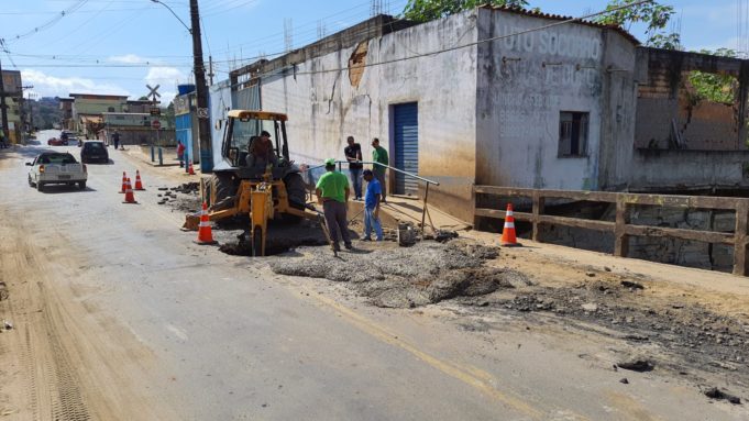 Prefeitura realiza obras de manutenção e reparo em vias de acesso à ponte do São Benedito