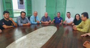 Em reunião com equipe Prefeito apresenta novo Procurador Municipal