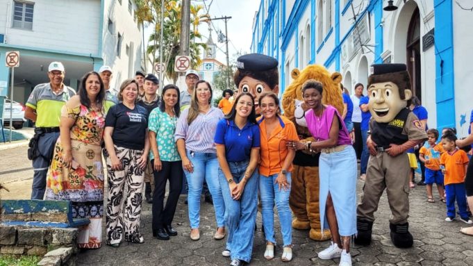 Escola realiza blitz pela erradicação do trabalho infantil