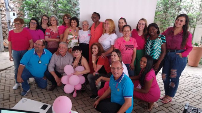Roda de conversa marca campanha do Outubro Rosa