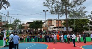 Prefeitura entrega revitalização da quadra e academia ao ar livre no Bairro Paulo VI