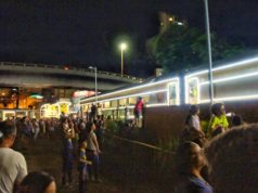 Chegada do Papai Noel no Trem Iluminado encanta multidão em Lafaiete