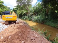 PREFEITURA INICIA A CONTENÇÃO DE MAIS UM TRECHO DO BANANEIRAS