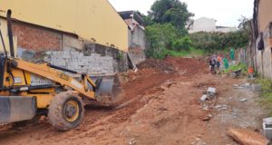 Abertura de rua visa facilitar a vida de moradores do Bairro Alvorada