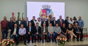 AMALPA reúne prefeitos e autoridades da região