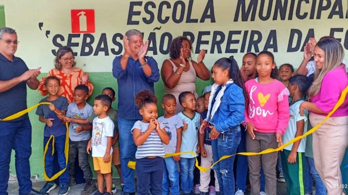 Em abertura do ano letivo, prefeitura anuncia construção de quadra e academia ao ar livre em Três Barras