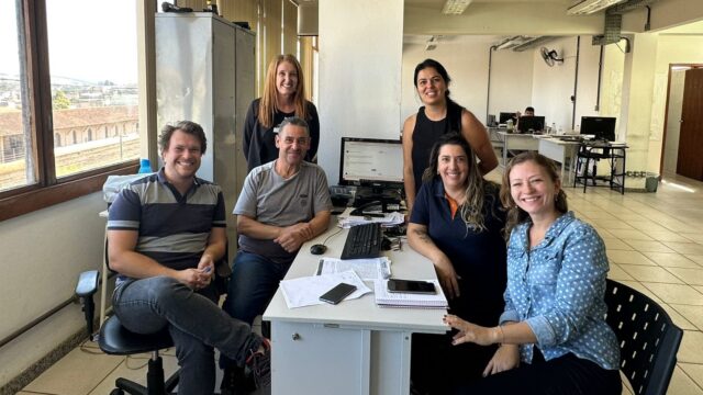 Representantes da Prefeitura de Ouro Branco visitam Secretaria de Planejamento de Conselheiro Lafaiete para troca de experiências sobre acessibilidade