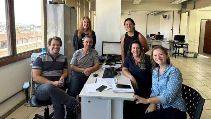 Representantes da Prefeitura de Ouro Branco visitam Secretaria de Planejamento de Conselheiro Lafaiete para troca de experiências sobre acessibilidade