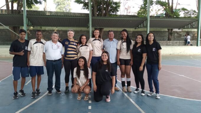 Prefeito Mário Marcus prestigia os tradicionais Jogos Interclasses na Escola Municipal Napoleão Reis