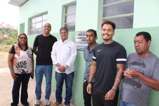 Prefeitura de Lafaiete entrega quadra no Santa Cruz.