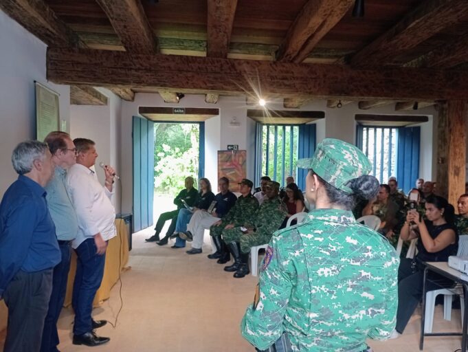 ECOTRES sedia encontro da PM Ambiental para discutir educação ambiental em Minas Gerais