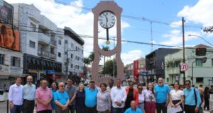 Prefeitura de Lafaiete e Rotary entregam relógio histórico da Praça Tiradentes totalmente restaurado