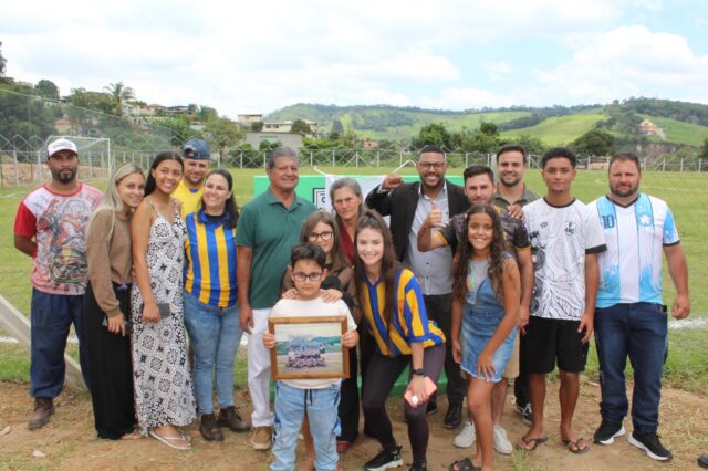 Prefeitura entrega campo de futebol e investe em melhorias no bairro Satélite