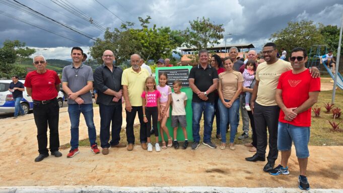 Prefeitura inaugura nova praça no bairro Satélite e entrega revitalizada Praça no bairro JK.